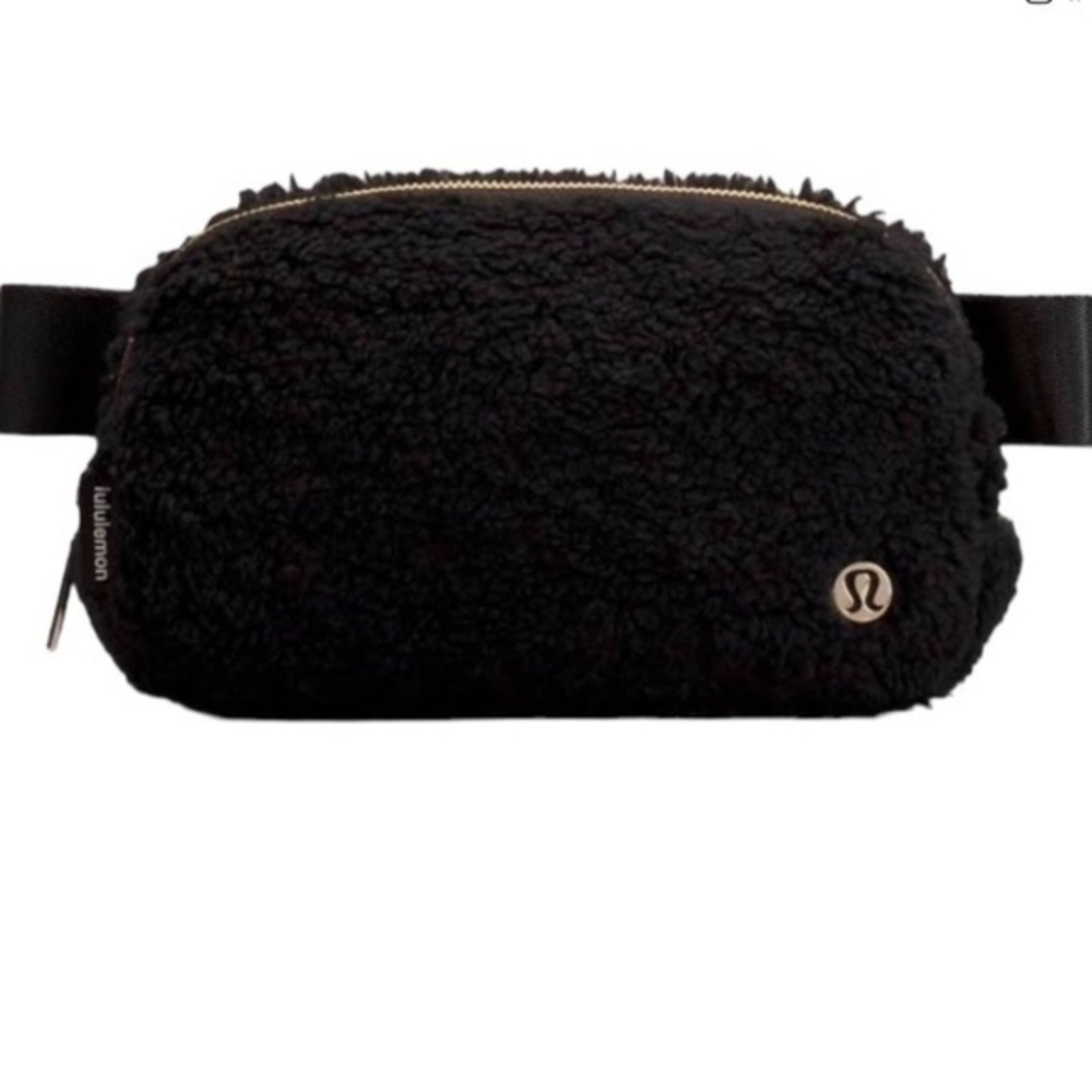 Lululemon Everywhere Fleece Belt bag Black